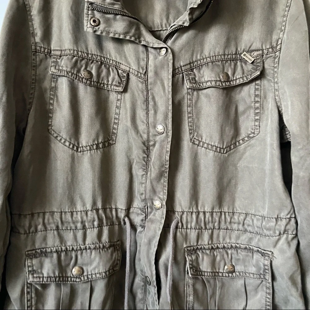 Jacket - Picture 3 of 6